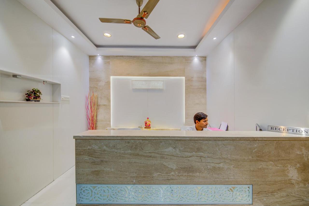 Oyo 18431 Hotel Celestee Grand Χιντεραμπάντ Εξωτερικό φωτογραφία