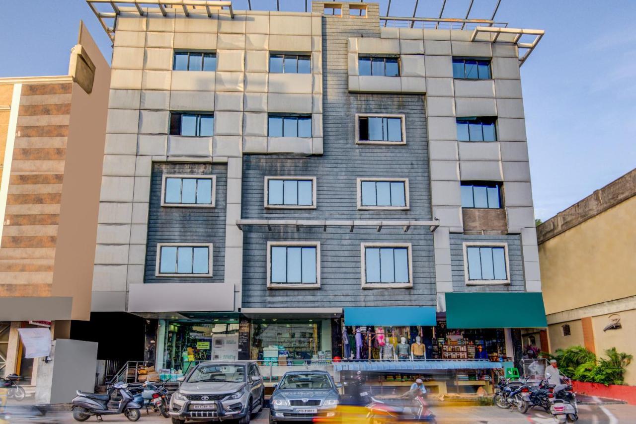 Oyo 18431 Hotel Celestee Grand Χιντεραμπάντ Εξωτερικό φωτογραφία