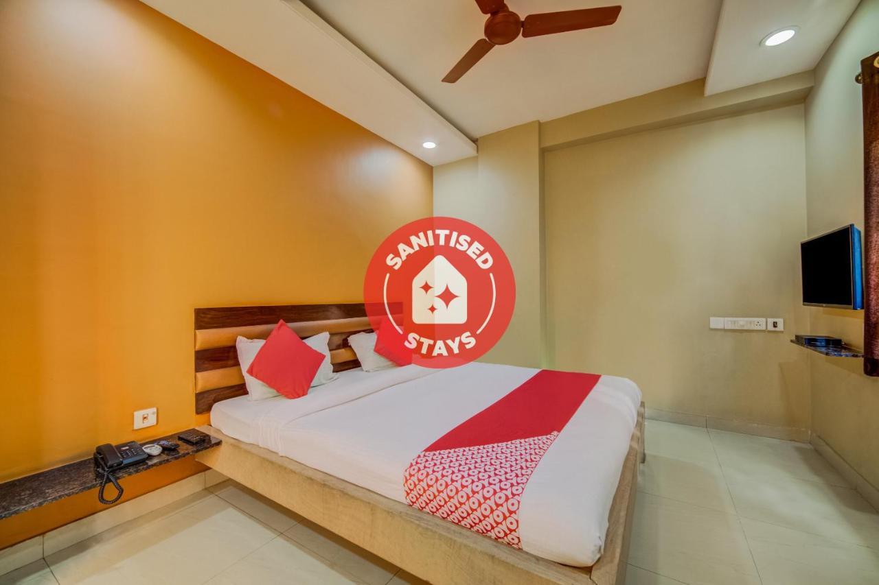 Oyo 18431 Hotel Celestee Grand Χιντεραμπάντ Εξωτερικό φωτογραφία