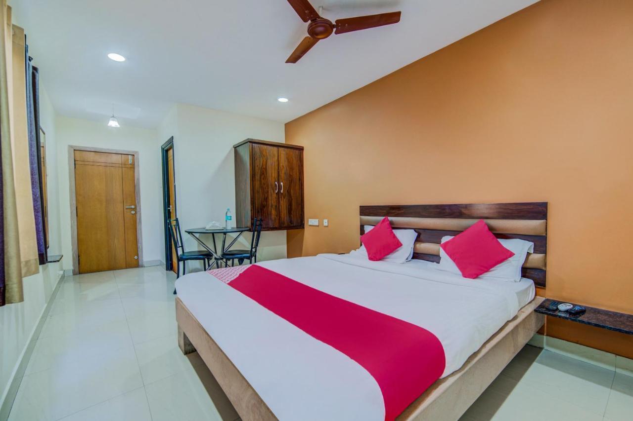 Oyo 18431 Hotel Celestee Grand Χιντεραμπάντ Εξωτερικό φωτογραφία