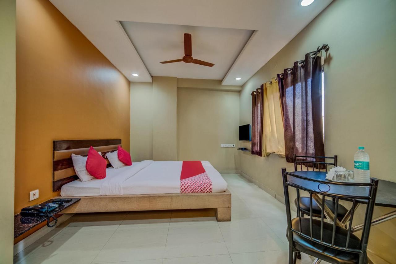 Oyo 18431 Hotel Celestee Grand Χιντεραμπάντ Εξωτερικό φωτογραφία