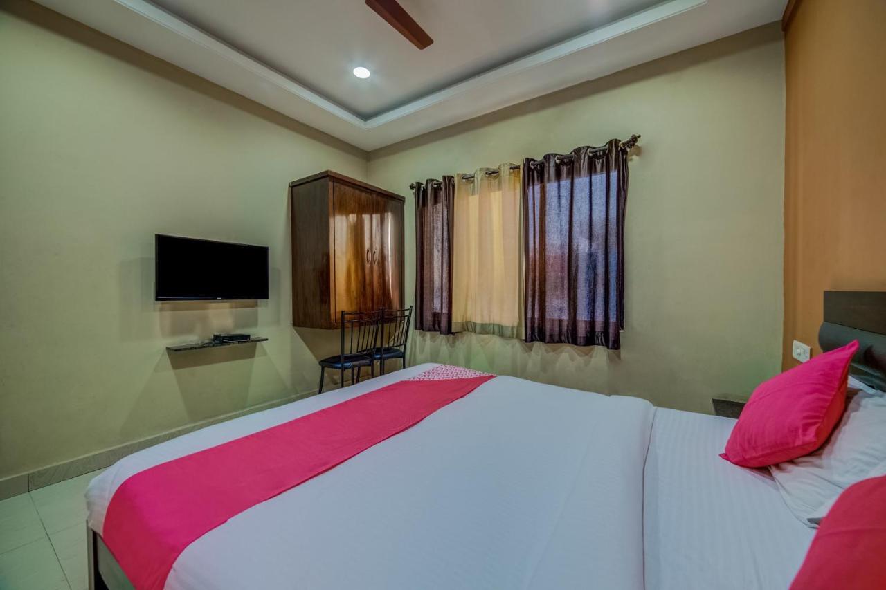 Oyo 18431 Hotel Celestee Grand Χιντεραμπάντ Εξωτερικό φωτογραφία