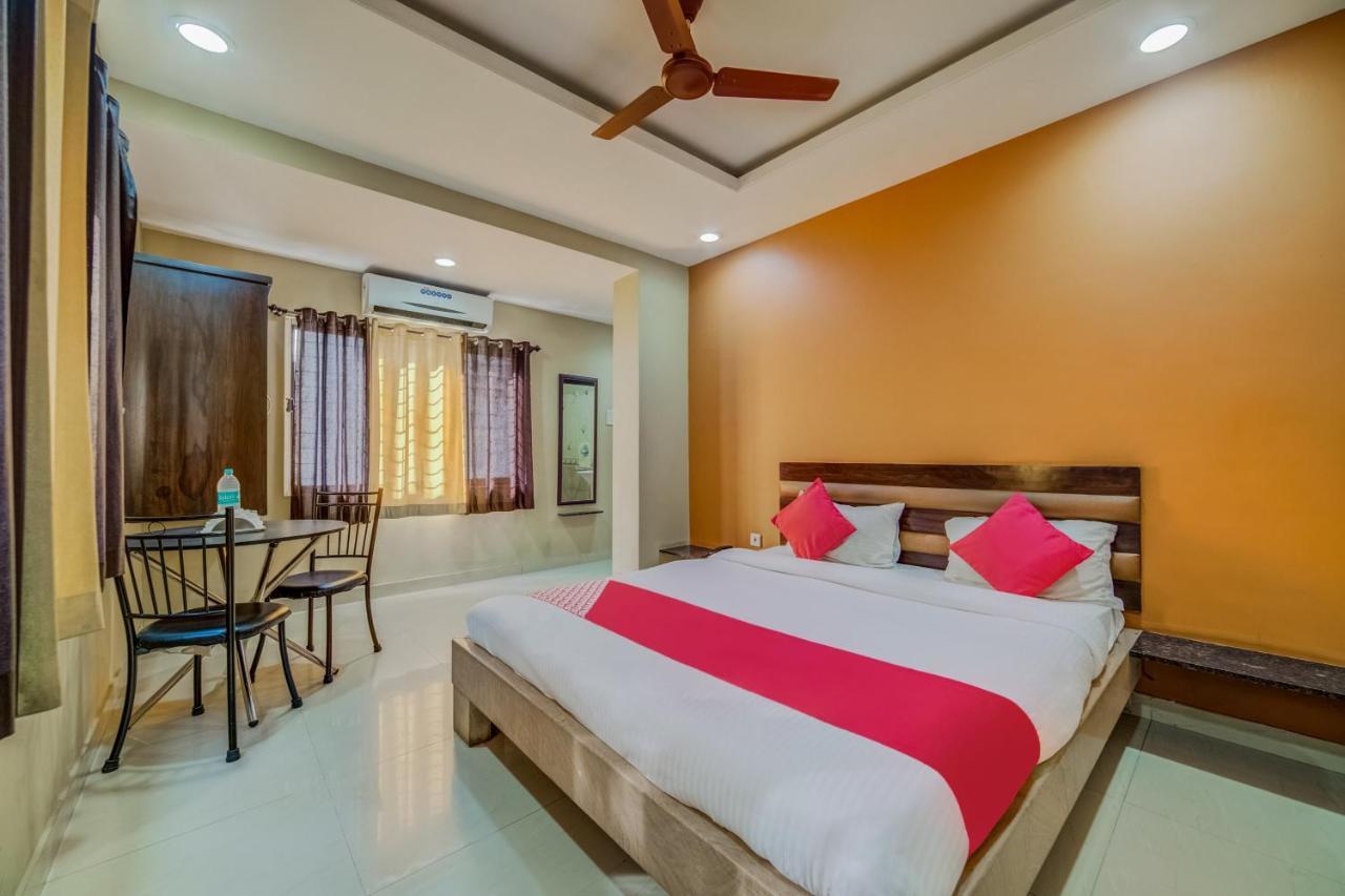 Oyo 18431 Hotel Celestee Grand Χιντεραμπάντ Εξωτερικό φωτογραφία