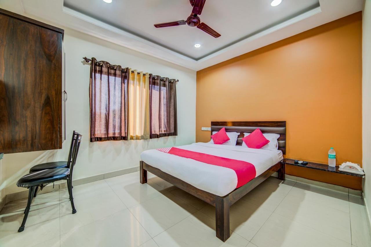 Oyo 18431 Hotel Celestee Grand Χιντεραμπάντ Εξωτερικό φωτογραφία