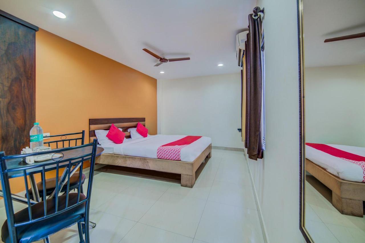 Oyo 18431 Hotel Celestee Grand Χιντεραμπάντ Εξωτερικό φωτογραφία