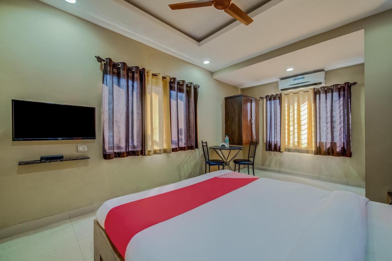 Oyo 18431 Hotel Celestee Grand Χιντεραμπάντ Εξωτερικό φωτογραφία